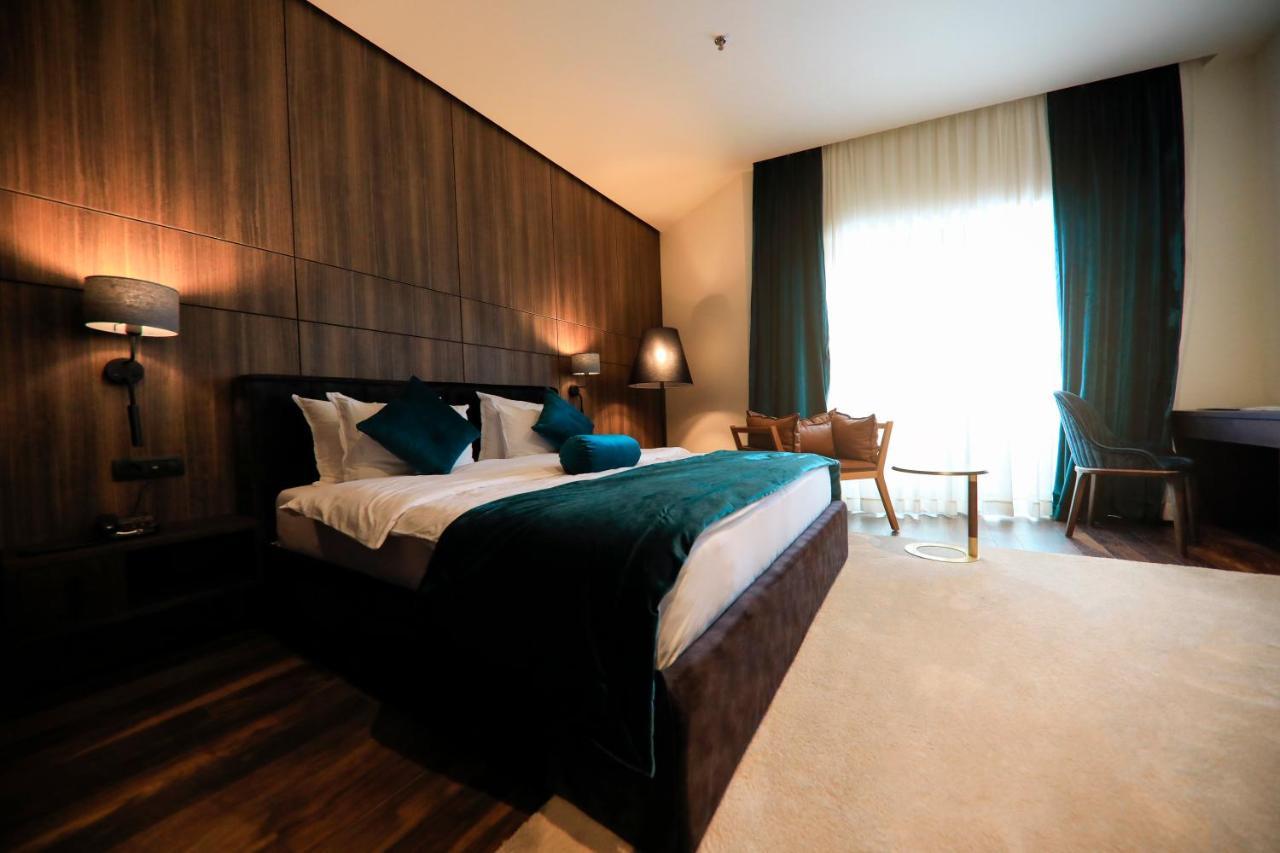 Premium Park Hotel พริเซรน ภายนอก รูปภาพ
