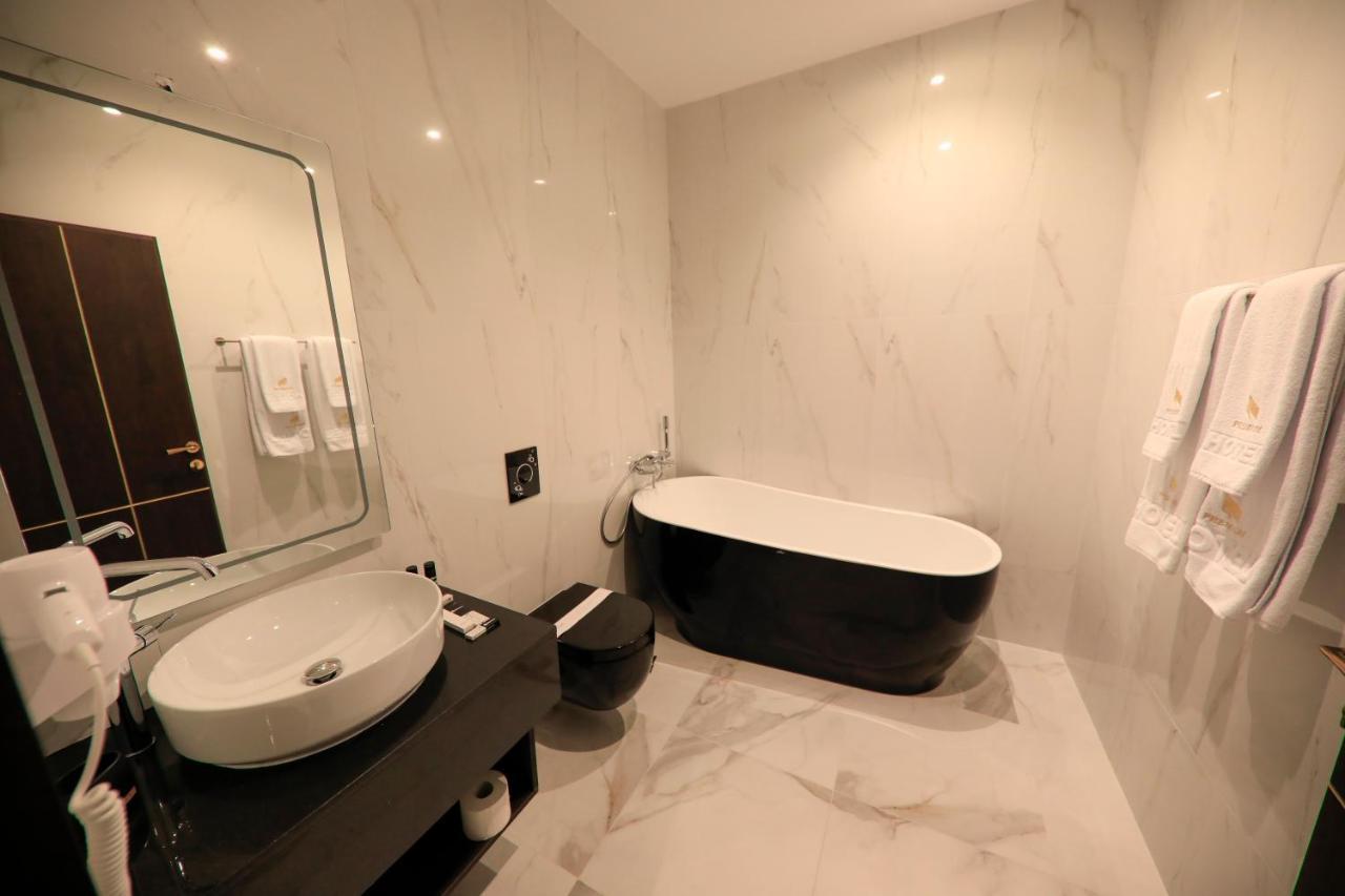Premium Park Hotel พริเซรน ภายนอก รูปภาพ