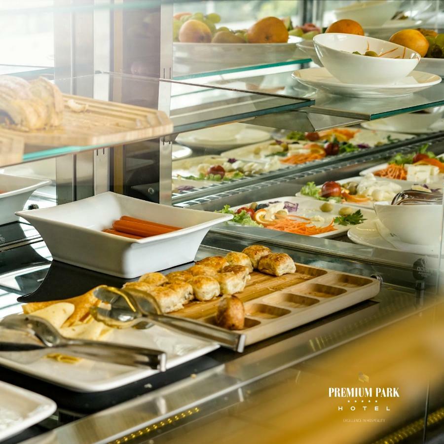 Premium Park Hotel พริเซรน ภายนอก รูปภาพ