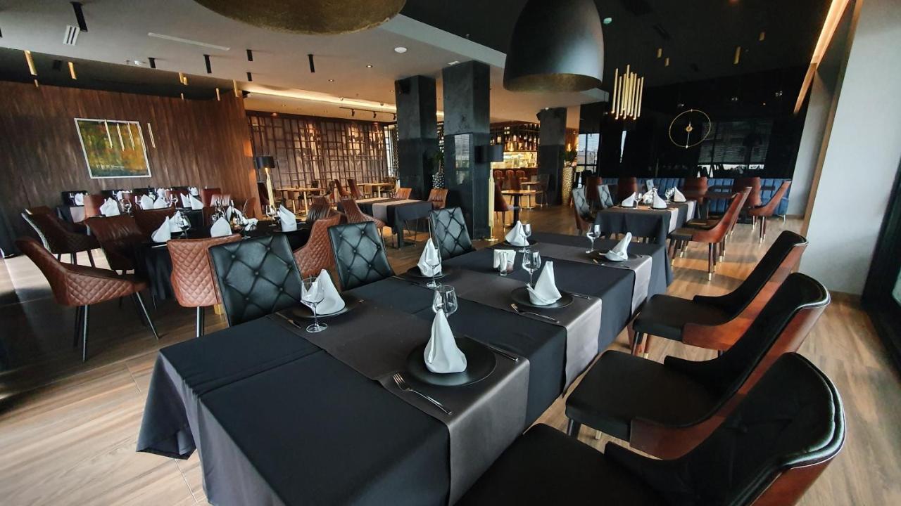 Premium Park Hotel พริเซรน ภายนอก รูปภาพ